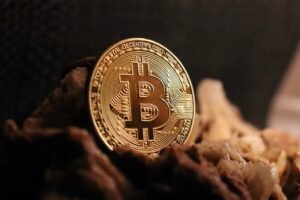 بيتكوين عند 105 ألف دولار أمريكي، هل هناك استقرار قادم؟