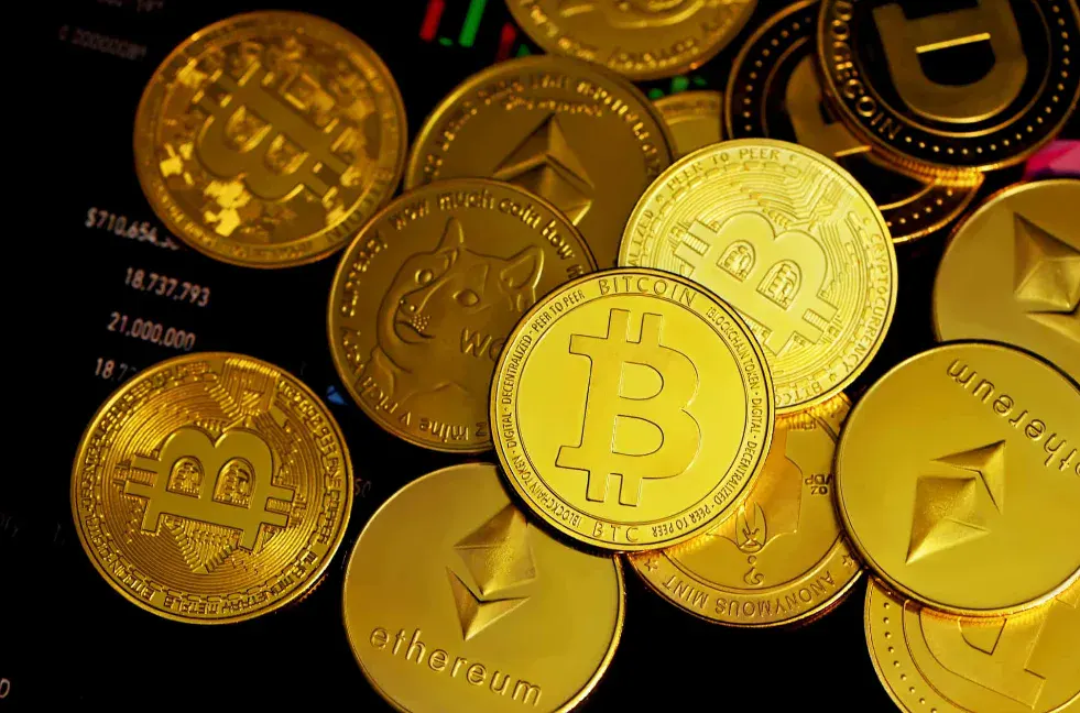 كيف تختار العملات الرقمية المناسبة للاستثمار؟ دليل المبتدئين